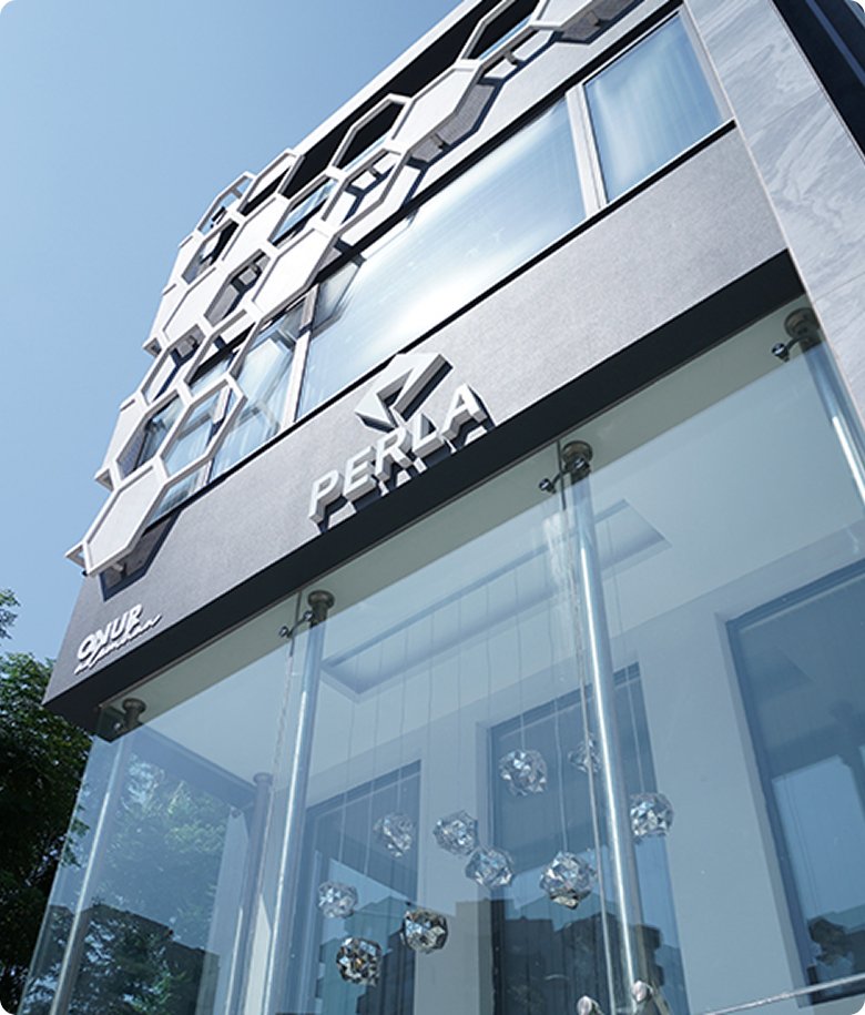 Perla Dental Front